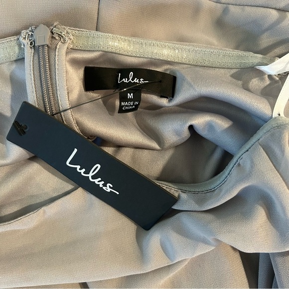 NWT LULU’S Off Shoulder Chiffon Maxi Dress in Pale Grey - Picture 10 of 10